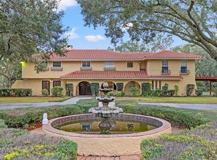 1101 Mendonsa Rd, Plant City, FL 33563