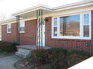 905 Henley St, Decherd, TN 37324