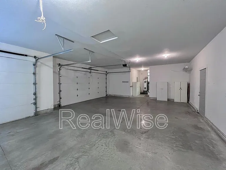 835 Nutcracker Dr — Photo 37