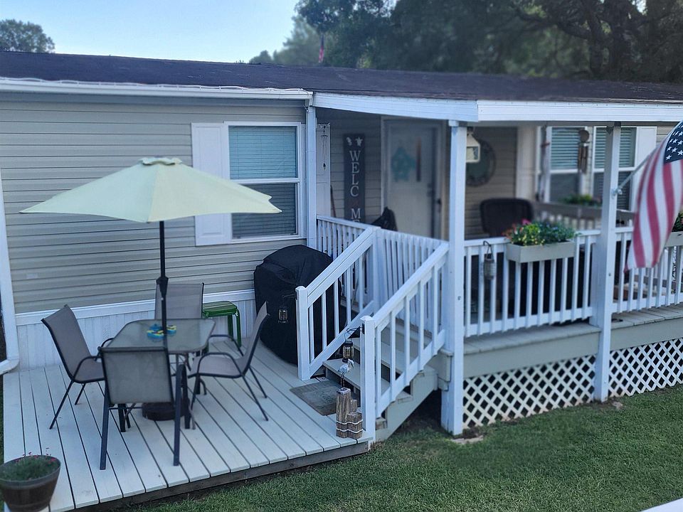 1st image of 528 Folly Estates Dr.