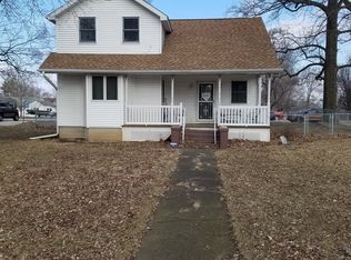 311 E 4th St, Delavan, IL 61734