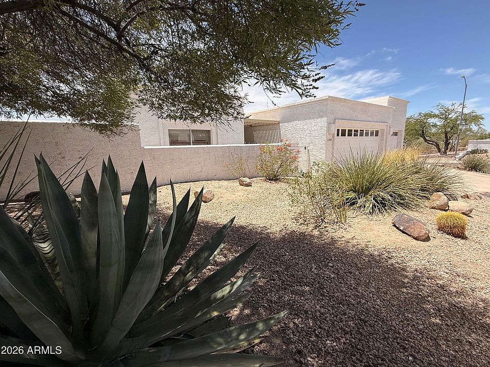 1st image of 1301 E Rowlands Lane