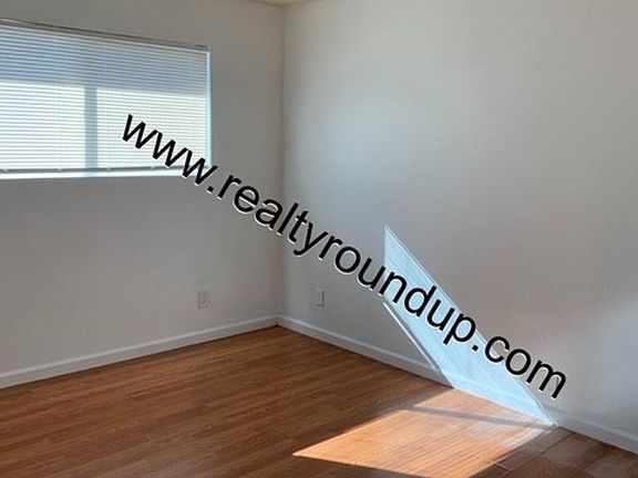 3rd image of 706 Bedlow Dr