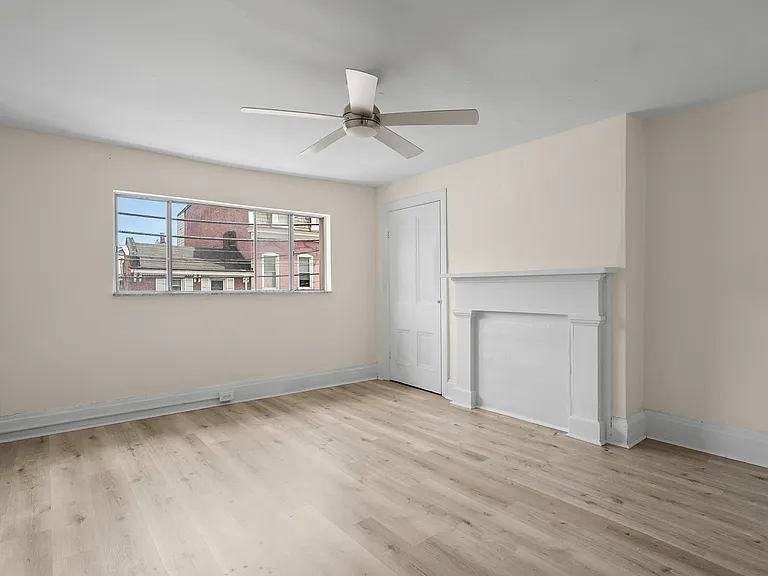 138 S 17th St — Photo 12