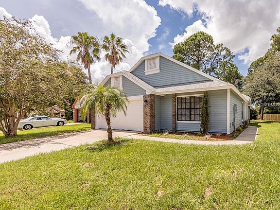 2nd image of 112 Lakeside Cir