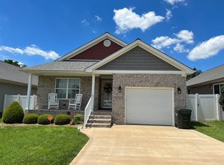 225 Eagle Cove Dr, Hopkinsville, KY 42240
