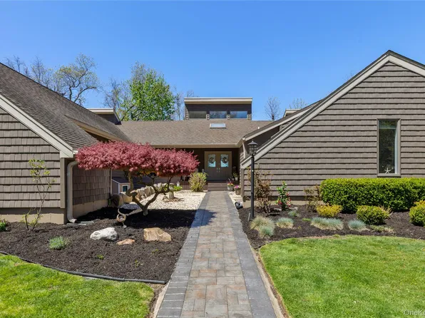 12 Flax Pond Woods Road, East Setauket, NY 11733