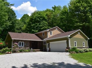 9972 High Country Dr, Chardon, OH 44024