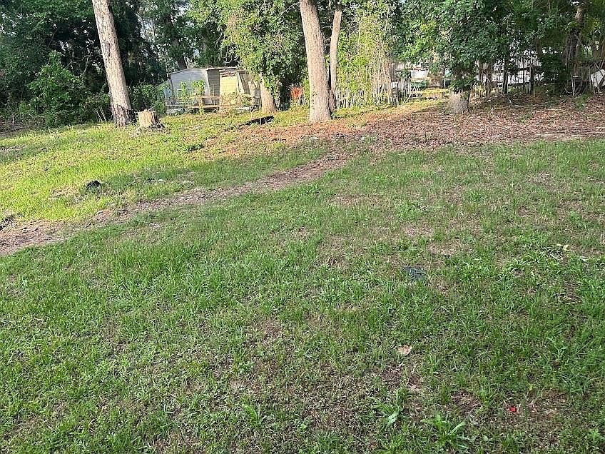 2nd image of 17230 Ravenwood Dr
