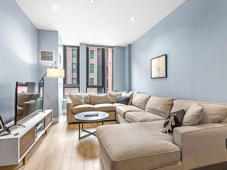 346 Congress St #203 — Photo 3