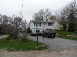 26480 W Klondike Ave, Antioch, IL 60002