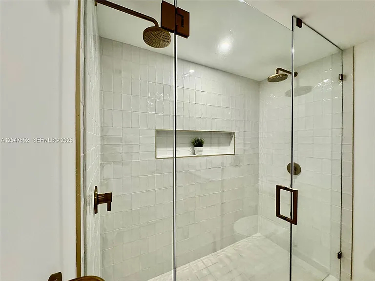 90 NE 32nd St #613 — Photo 17