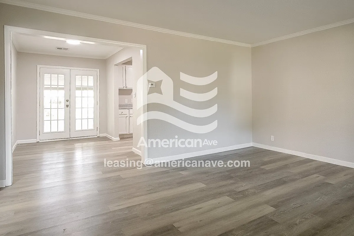 1197135_002_living_room_12846986.jpg - 6316 E 4th Ter