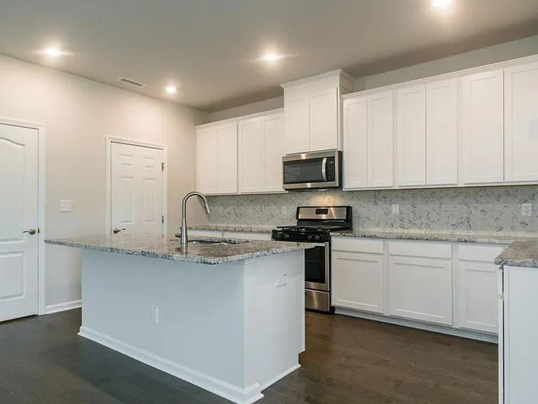 219 Watauga Lake Dr — Photo 8