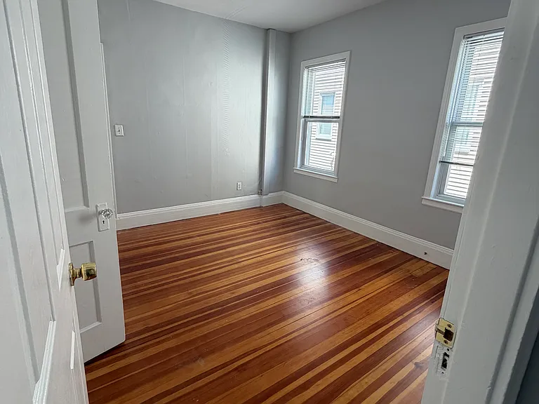 14 Belknap St #2 — Photo 6