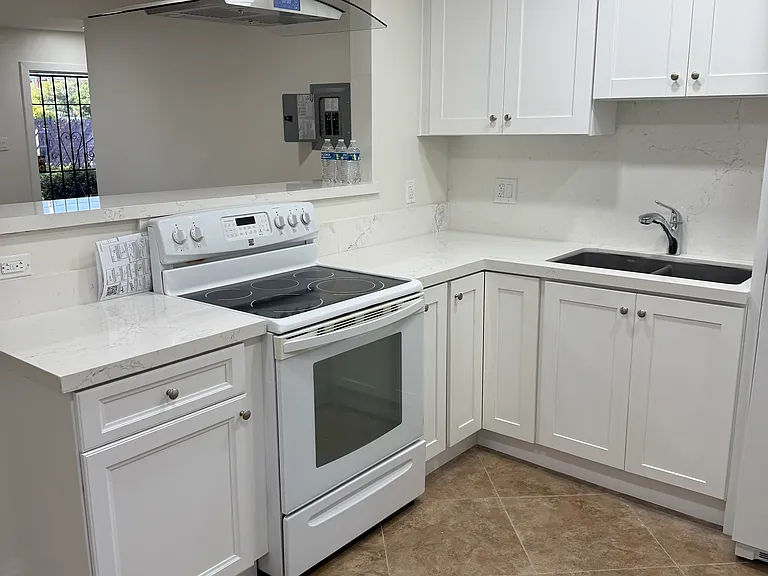 444 Grand Ave #I — Photo 19