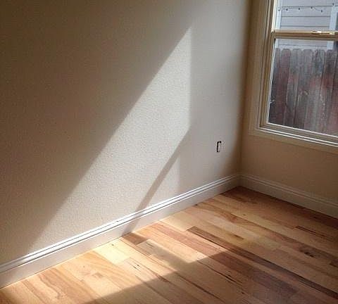 3rd image of 1520 23rd St APT 5