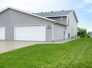 1993 52nd St S, Fargo, ND 58103