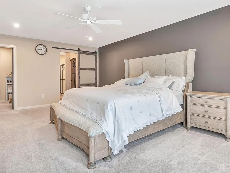 5817 Montrose Ct — Photo 26