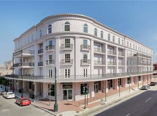 700 Magazine St APT 201, New Orleans, LA 70130