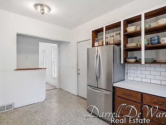 5th image of 120 Cherry St
