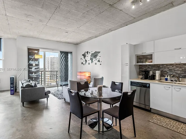 133 NE 2nd Ave #1815 — Photo 7
