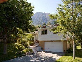 1st image of 3572 E Oakview Dr