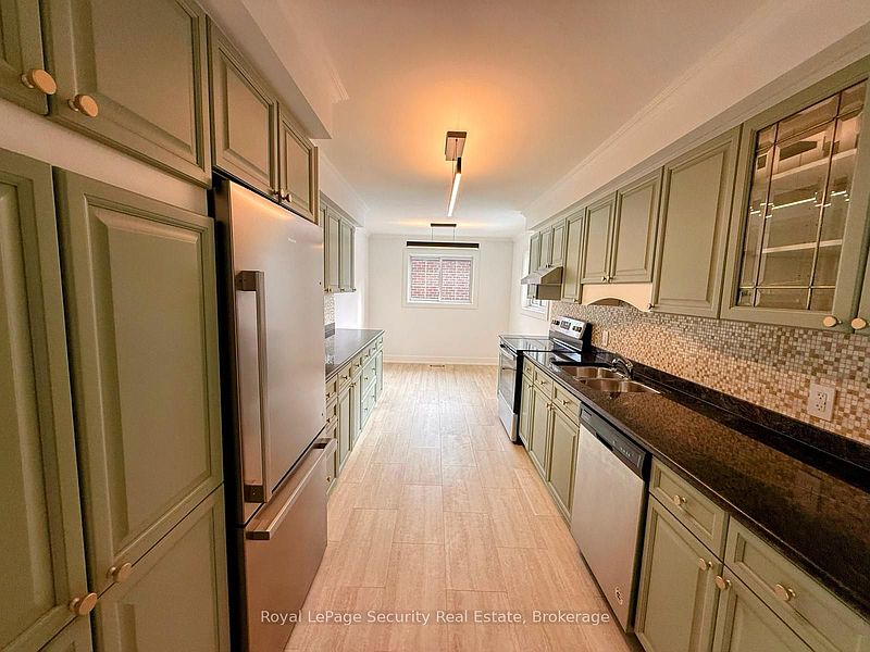 Mississauga House for rent - 3 Bedrooms — photo 4
