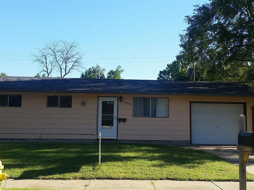 1st image of 1203 Andrew Ave