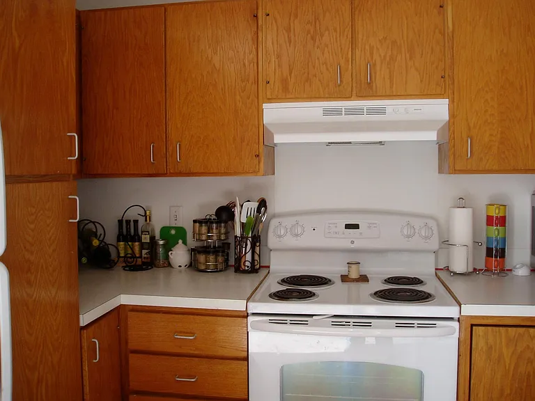 802 Crystal St — Photo 9