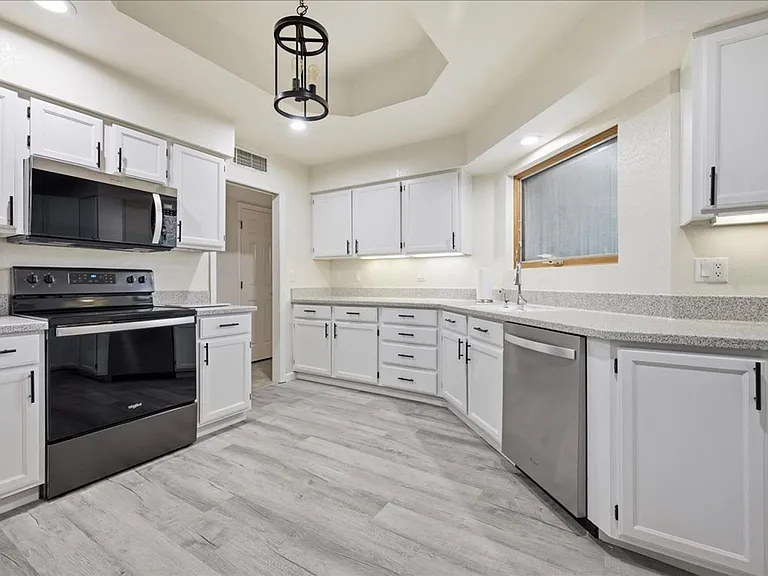10111 N Spyglass Pl — Photo 13