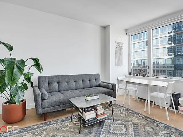 22 N 6th St APT E, Brooklyn, NY 11249