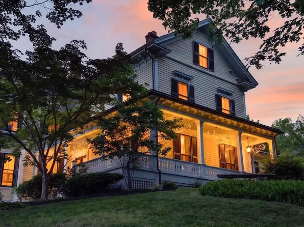 55 Academy St, Arlington, MA 02476