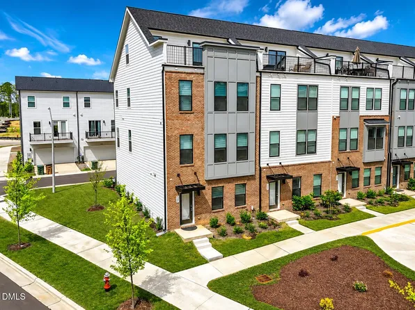 501 Hedrick Ridge Rd, Cary, NC 27519