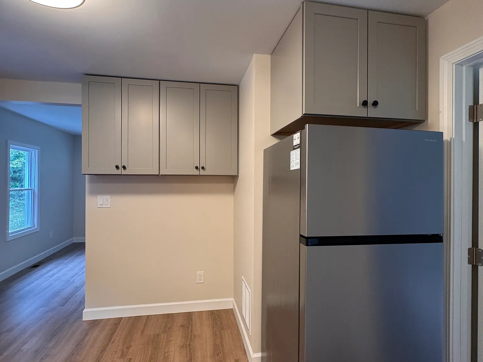2 bed, 700 sqft, $2,100 — Photo 4