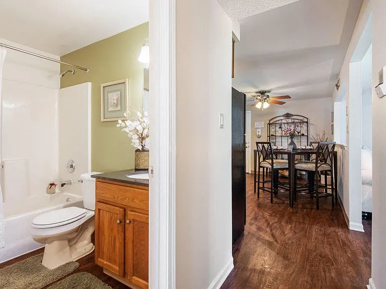 Maplewood Estates Apartment Homes — Photo 12