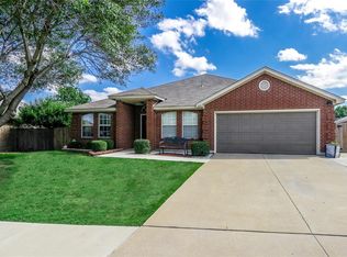 505 Brandy Ct, Saginaw, TX 76179