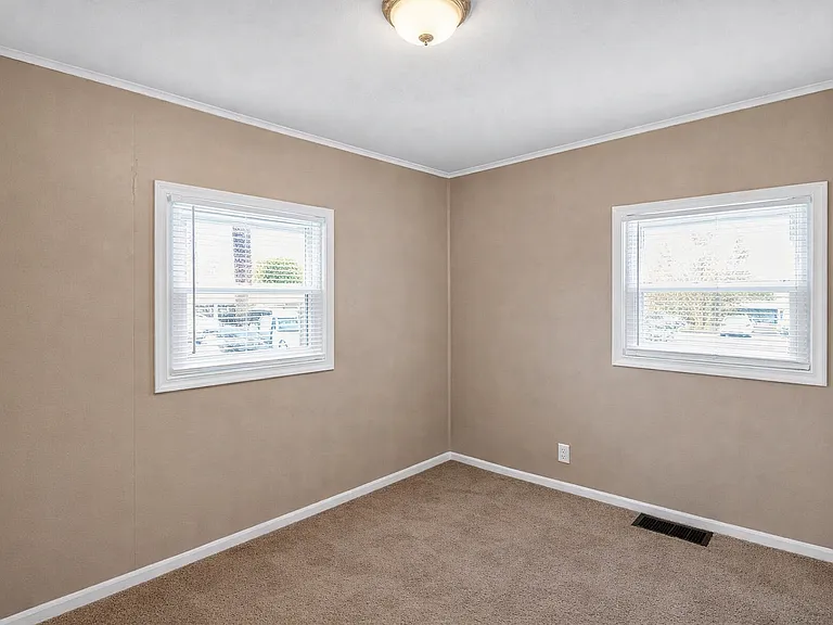 2343 Saint Peter St — Photo 12