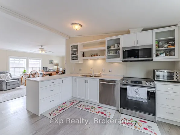 114 Rosewood Dr, Georgian Bluffs, ON N4K 5N5