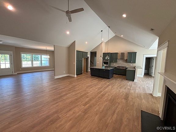 5th image of 9717 Credilla Rose Ln