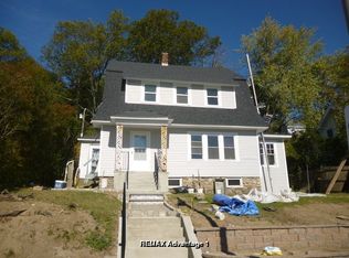 211 Hamilton St, Worcester, MA 01604