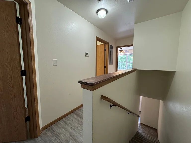 700 Hillside Rd — Photo 30