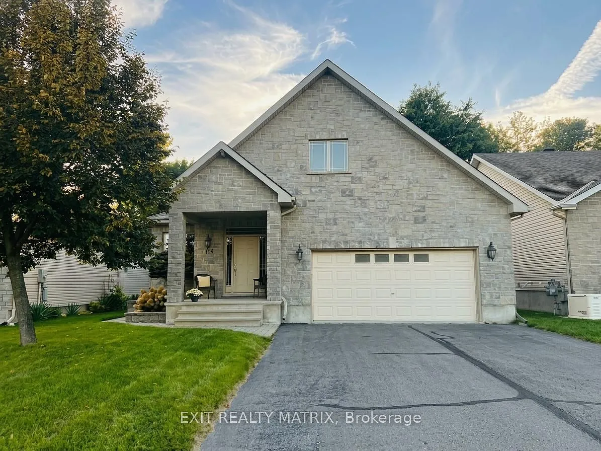 4 bed, $3,250 — Photo 1