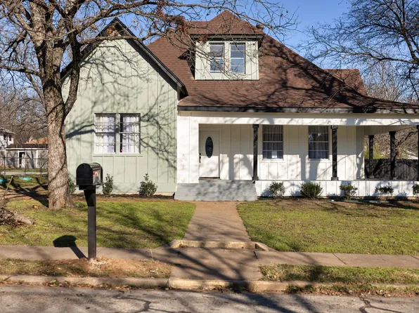 314 W Heard St, Cleburne, TX 76033