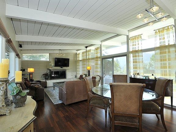 3rd image of 10455 Lone Oak Ln