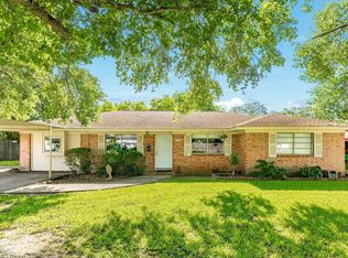 708 Western Ave, Angleton, TX 77515