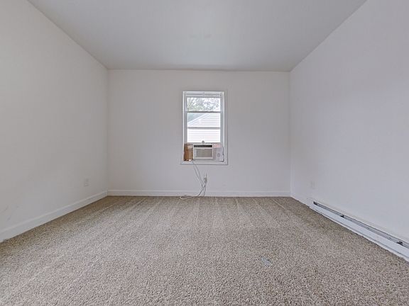 5th image of 339 Ennis St APT A