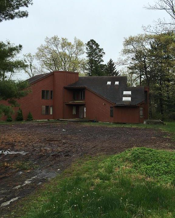 1st image of 2427 Massachusetts Ave
