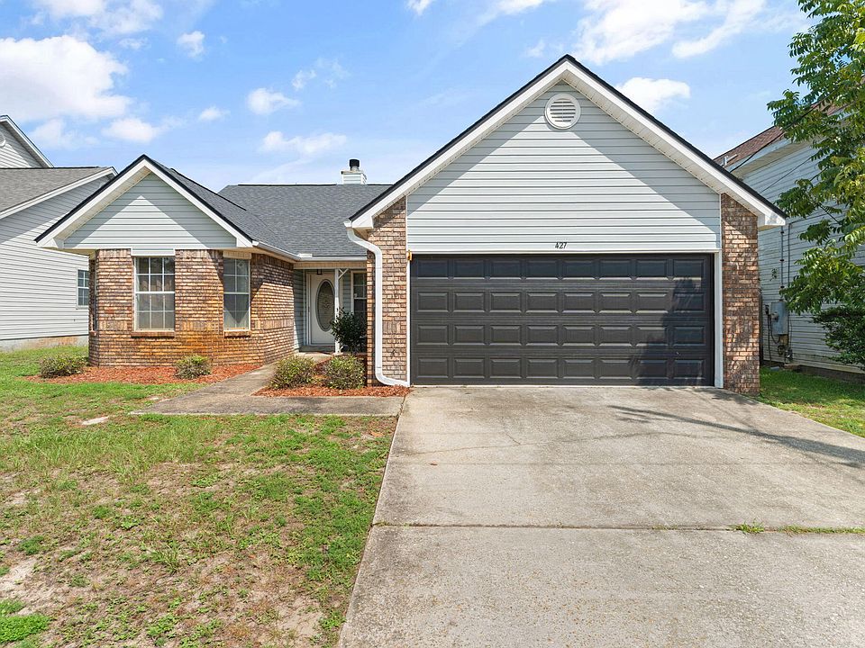 1st image of 427 Bridgewater Ct