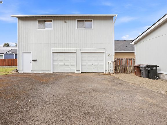 3rd image of 1283 NE 17th Ave